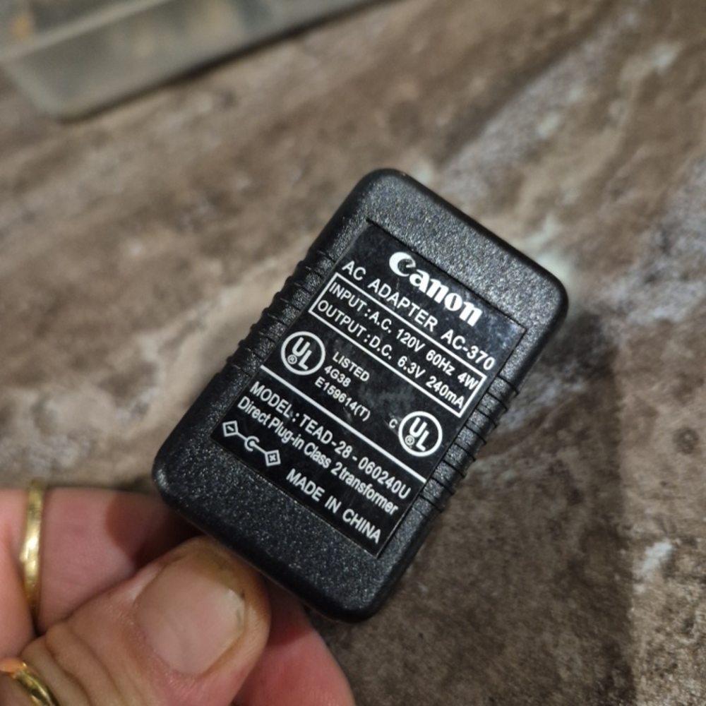 Canon AC Adapter AC-370 - Black Plastic Housing